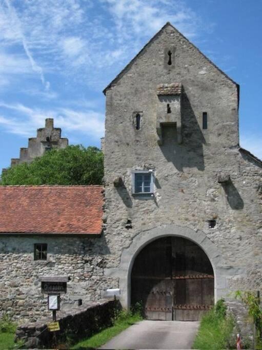 Appartement Urlaub In Der Burg Am Bodensee *